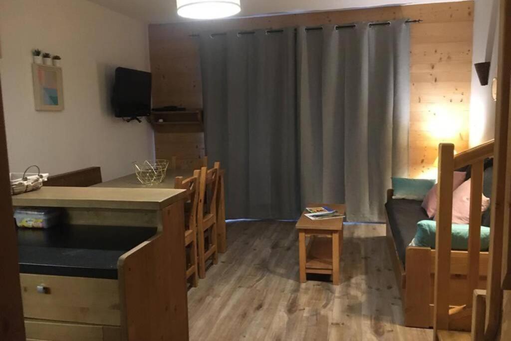 Apt 2 Chambres En Duplex Chalet Des Rennes Vars 2000M Piscine Interieure Et Exterieure Kültér fotó